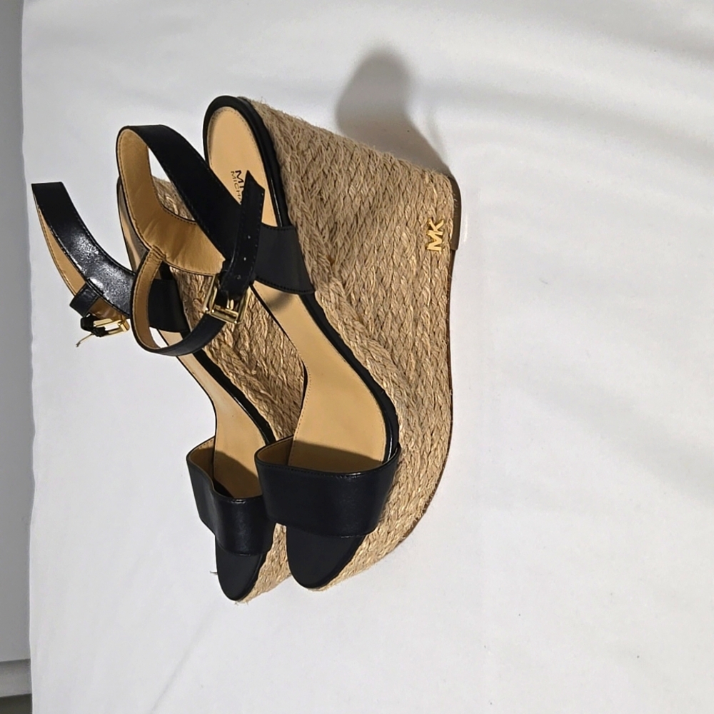 MK wedges